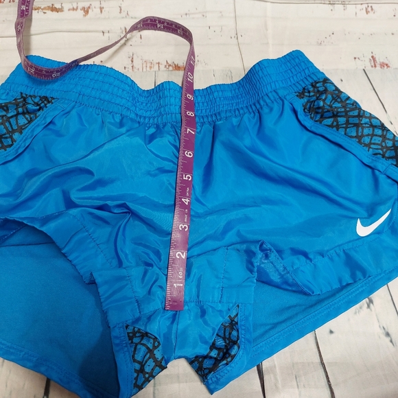 Nike lined women's running shorts - Picture 5 of 6